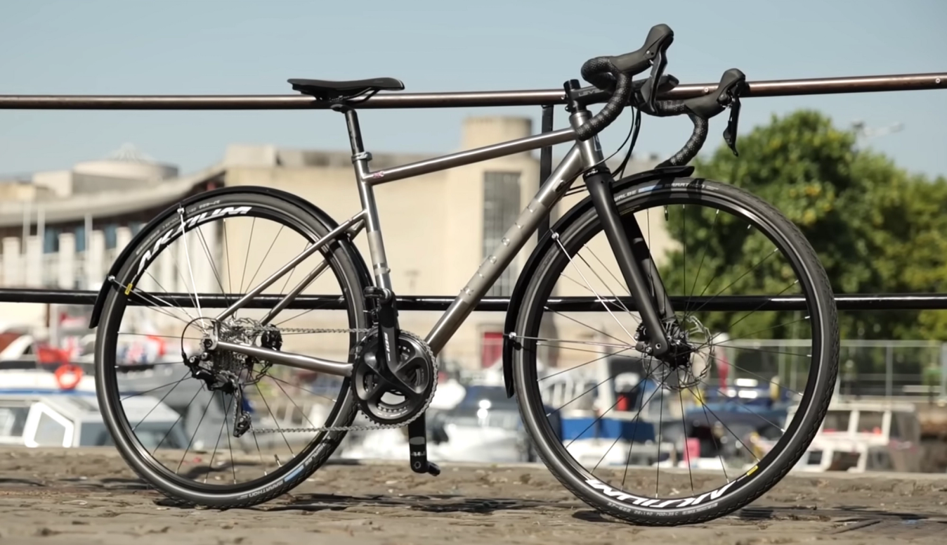 Commuter gravel online bike